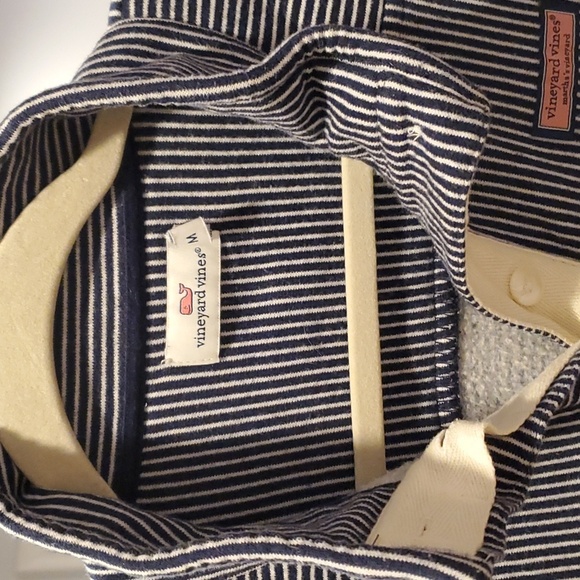 Vineyard Vines Women’s Blue White Stripe Relaxed Shep Shirt Size Medium - Picture 2 of 4
